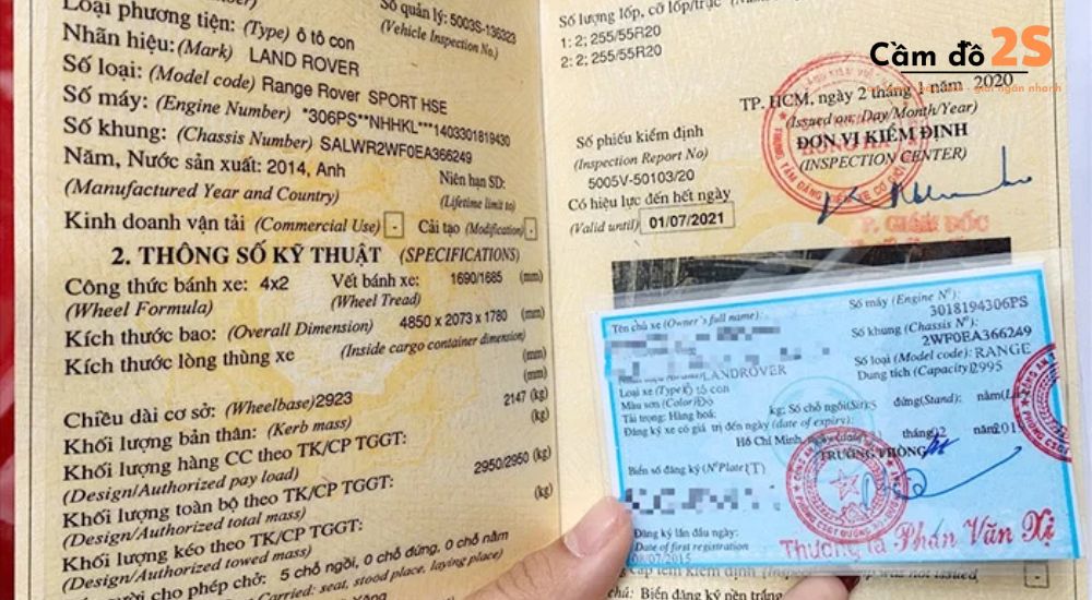 Cầm cavet xe ô tô có bị phạt không