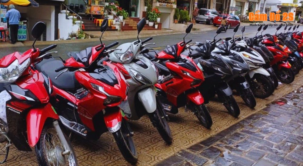 Phụ kiện đầy đủ giúp nâng mức vay khi cầm xe máy tại quận 4