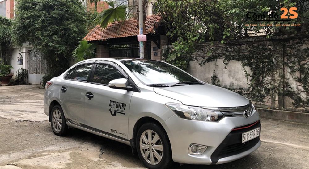 Cầm xe ô tô không giữ xe có được không