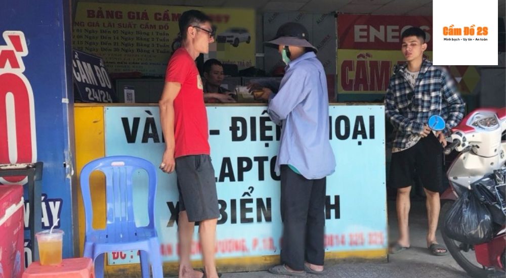 livestream tại tiệm cầm đồ 